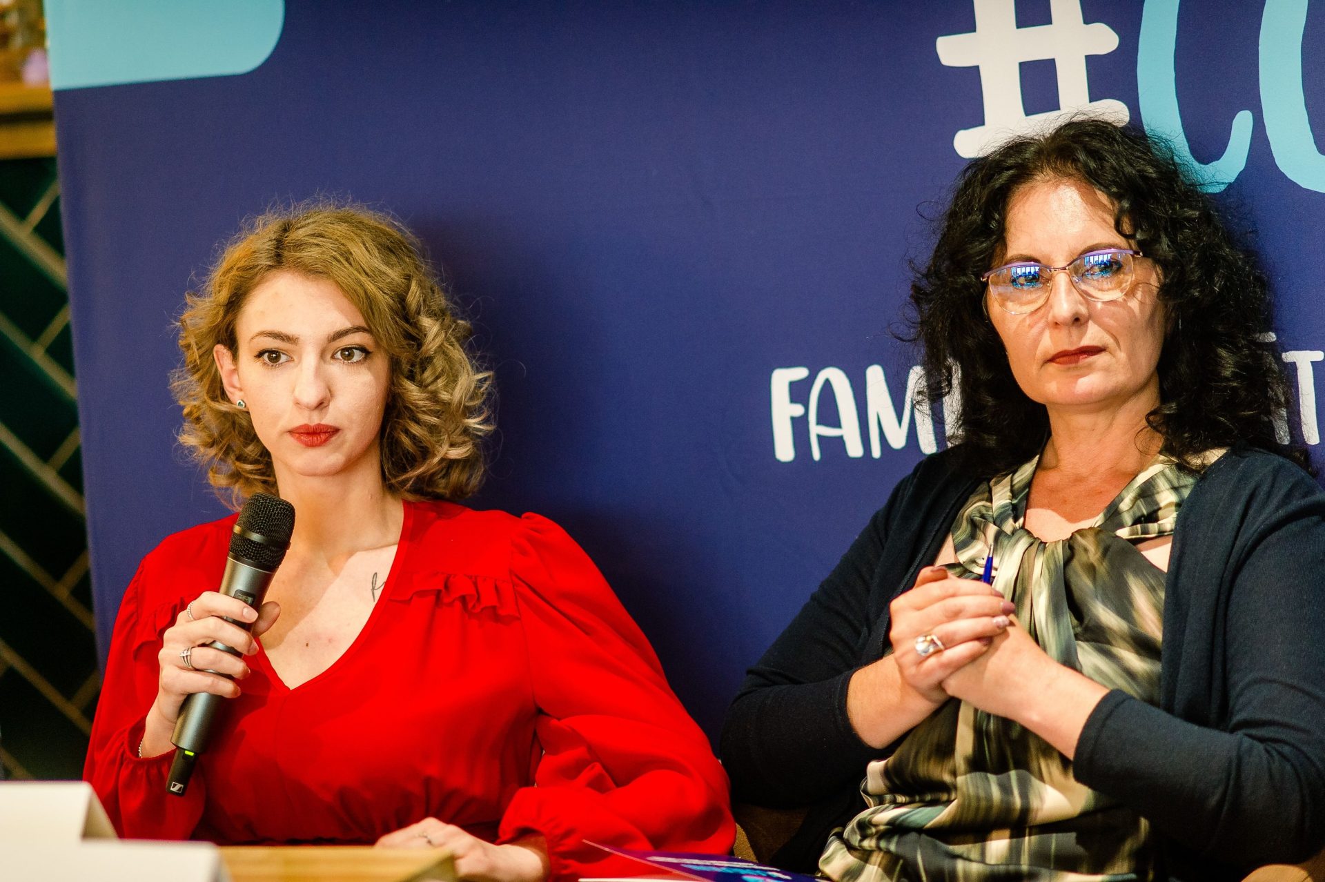 Simona Binder, mama irinei Laurențiu, în conferință de presă