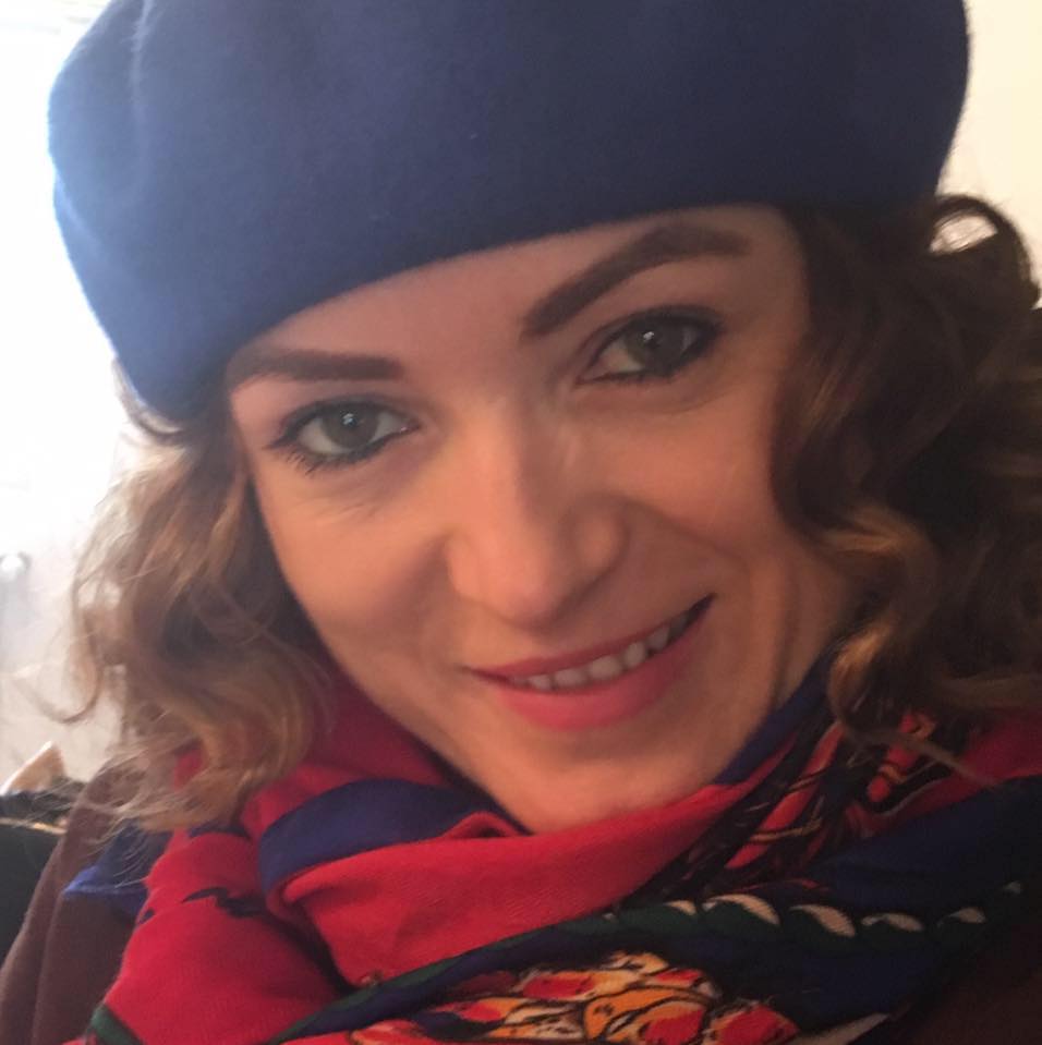 pacientă cu boala celiacă. A durat mult, dar și-a acceptat bolile și ia toate restricțiile ca atare, fără să dramatizeze.