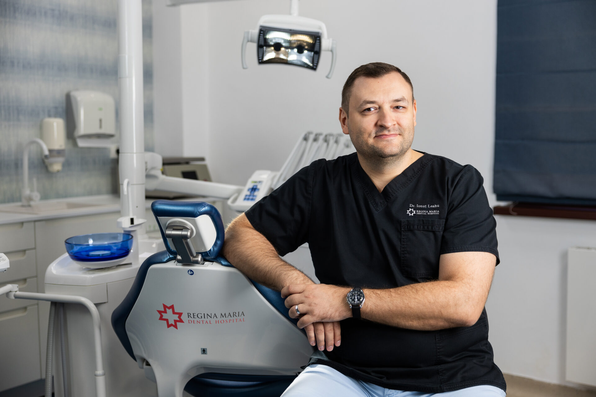 Dr. Ionuț Leahu, medic stomatolog cu competență în Implantologie Orală și Master în Implantologie Orală și Parodontologie, CEO Regina Maria Dental Clinics