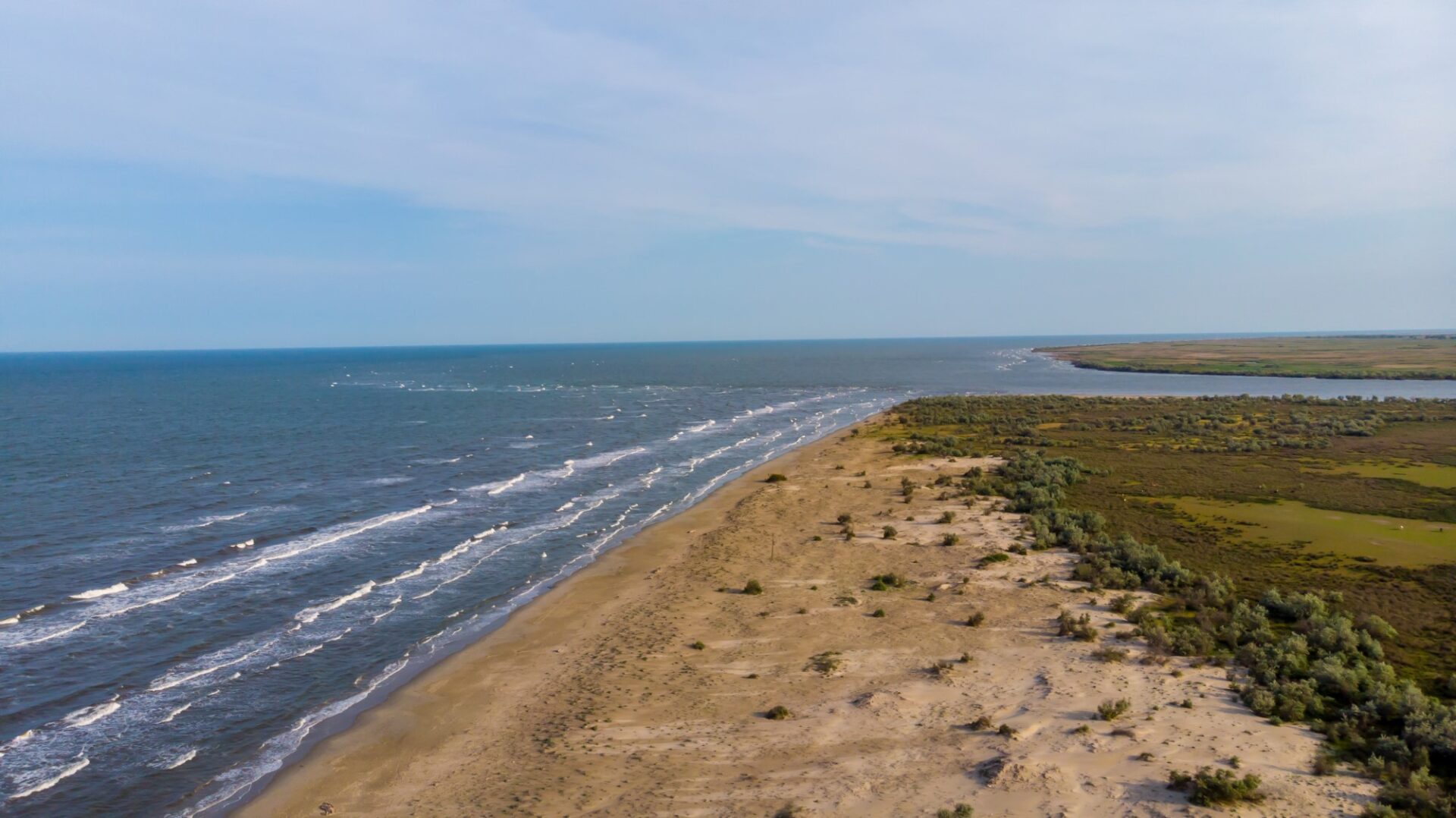 locuri de vizitat toamna în România - plaja din Sfântu Gheorghe