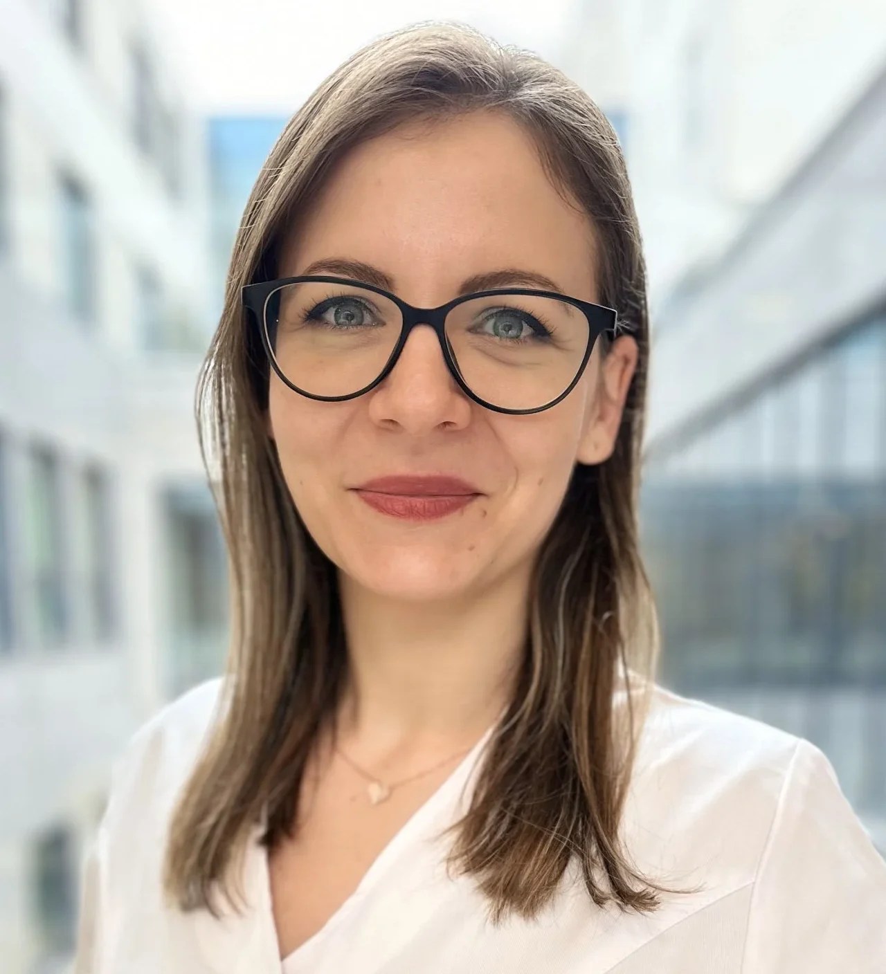 Dr. Anastasia Coman, medic dermatolog, ne-a oferit un interviu despre niacinamide