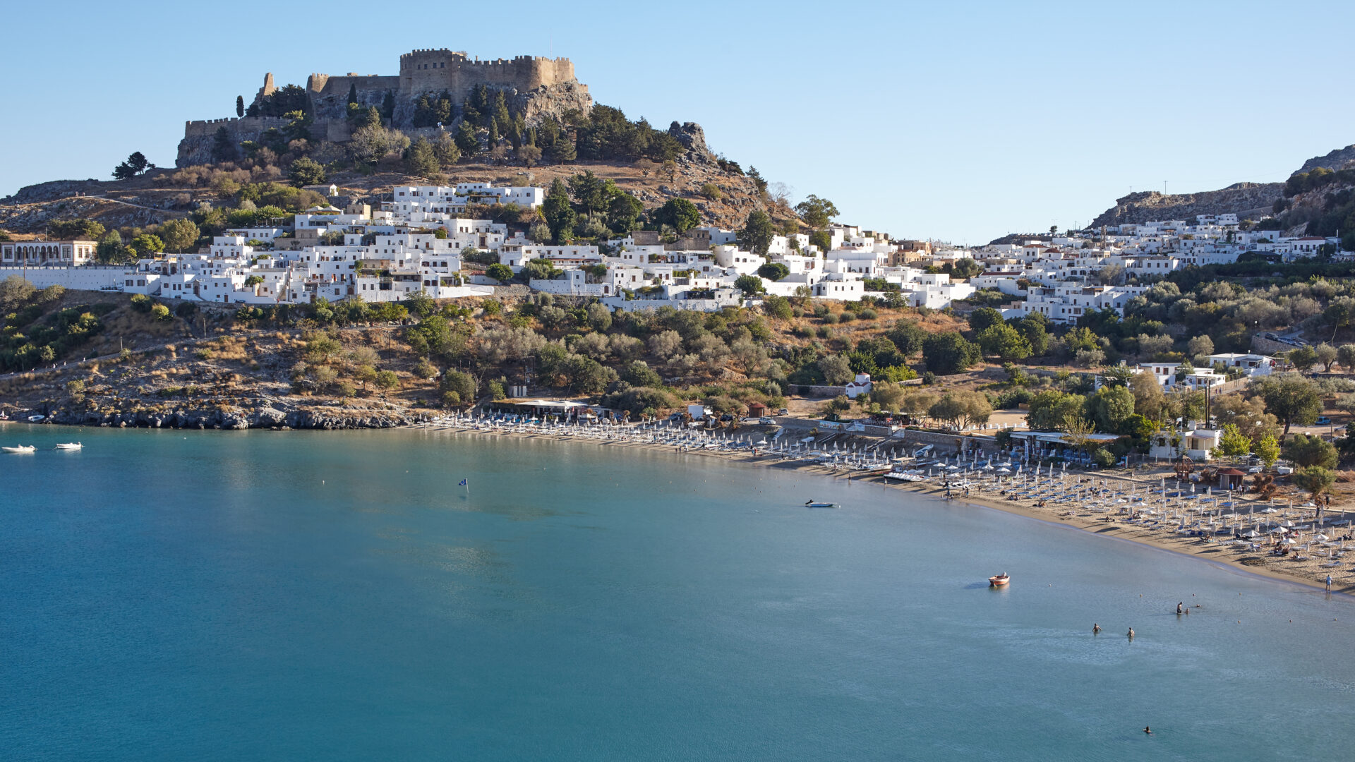 Plaja Lindos, din Rhodos, în octombrie, mai puțin populată